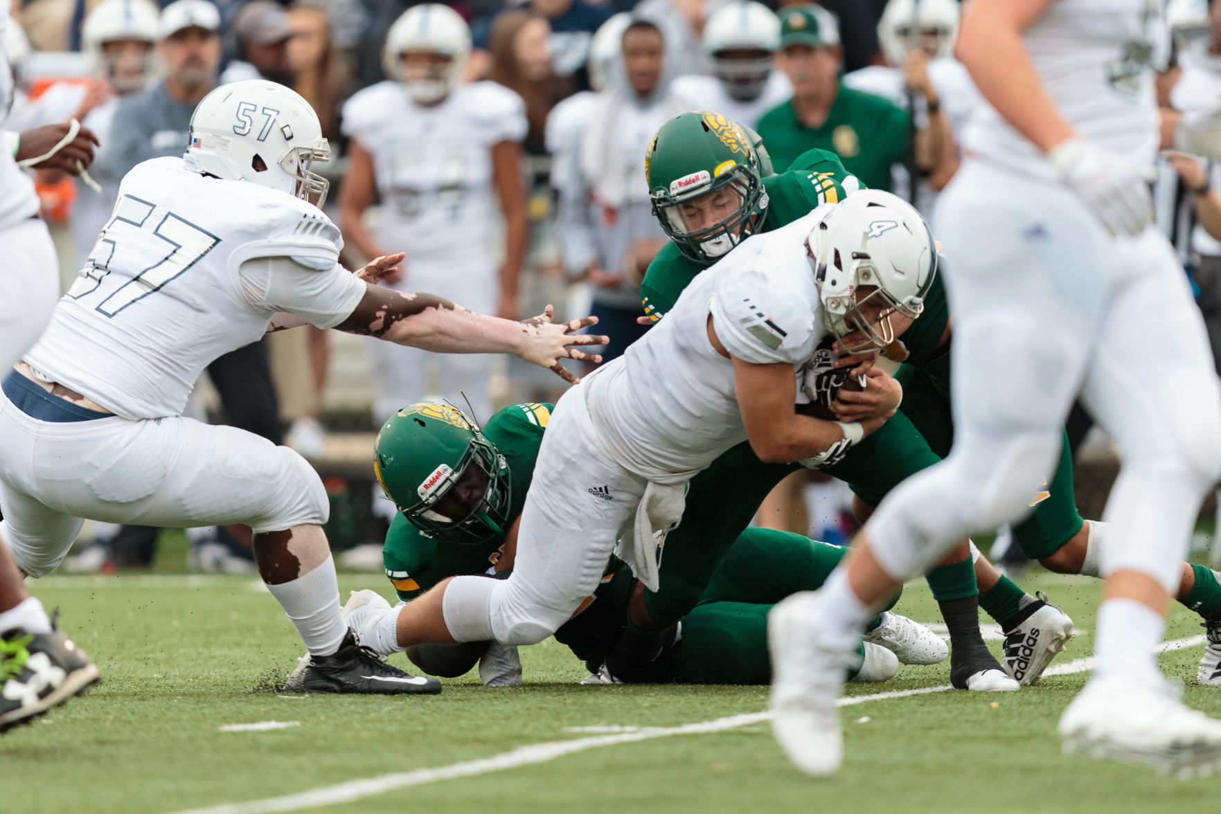The Ragin' Bulls come from behind in the Battle of the Horns to defeat the Vikings 27-20.